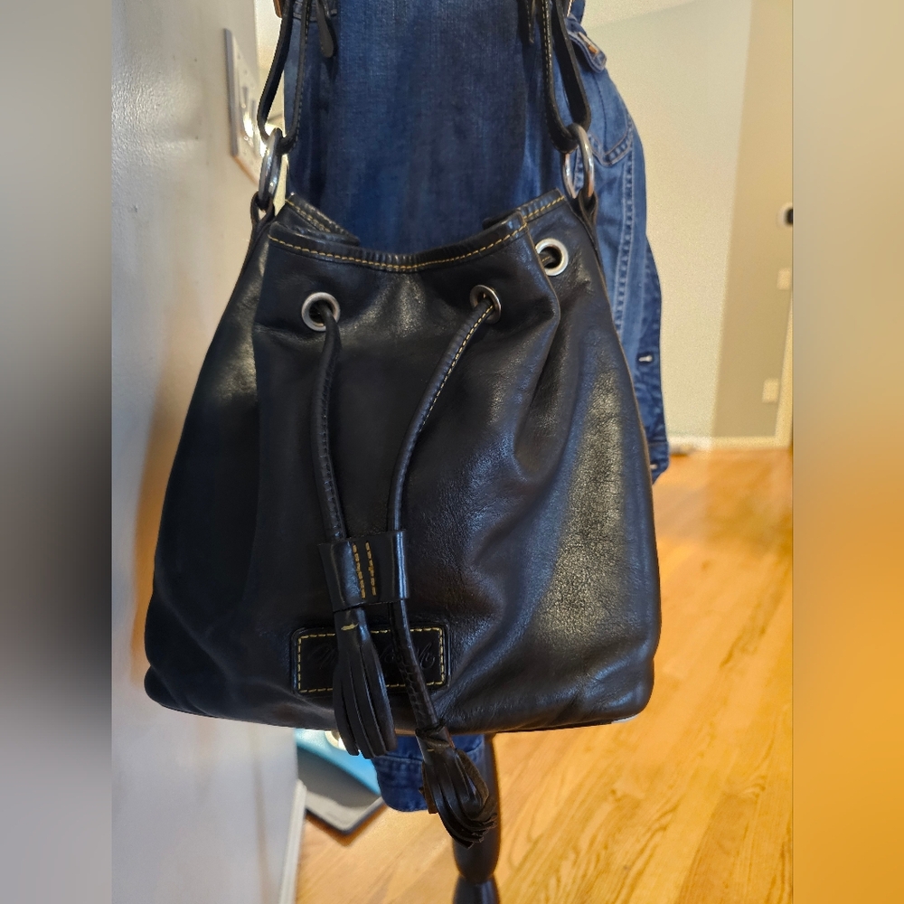 Dooney & Bourke Black Shoulder Bag - Picture 2 of 8